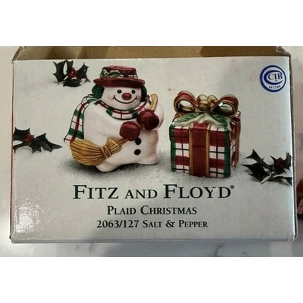Fitz & Floyd Vintage 2002 Plaid Christmas Salt & Pepper Shakers New in Box